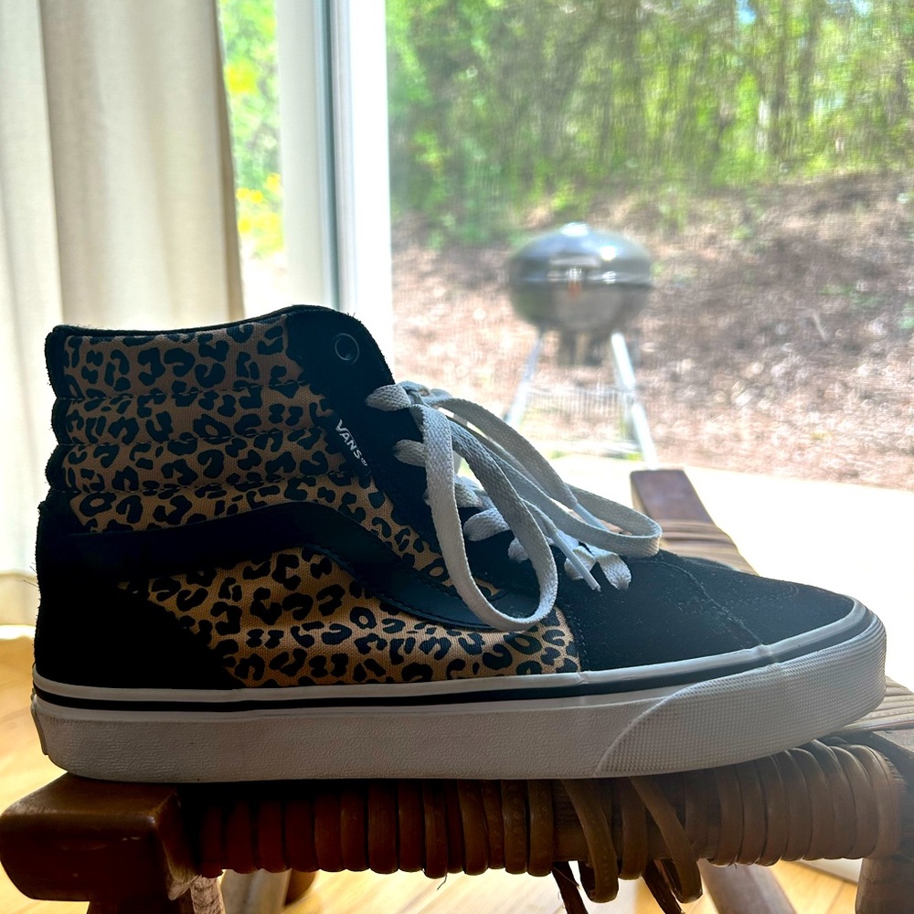 Van leopard print high tops size 8